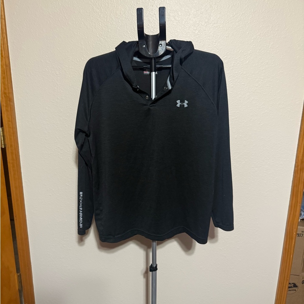 Under Armour Black Pullover Hoodie‎